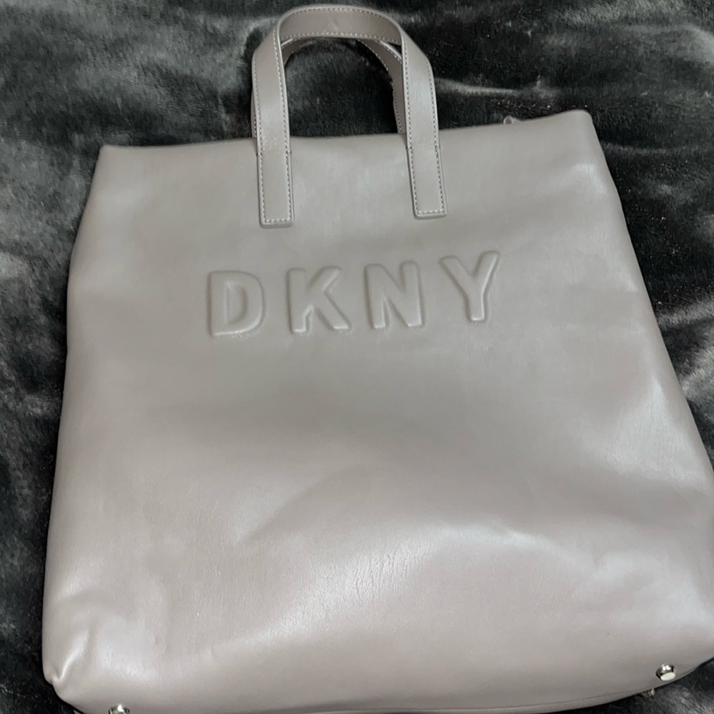 NWT DKNY “Tilly” tote .